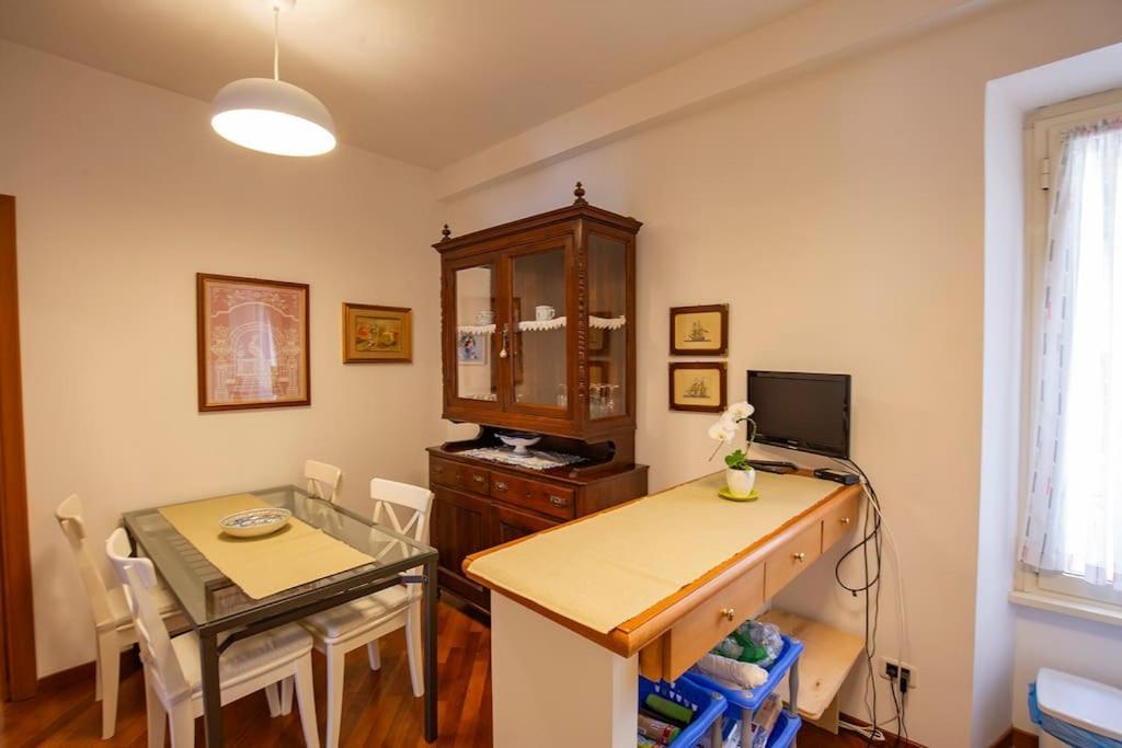 Dimora Al Colosseo, 2 Bedrooms โรม ภายนอก รูปภาพ