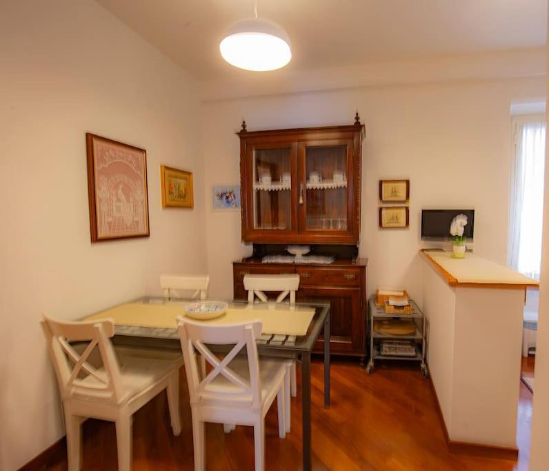Dimora Al Colosseo, 2 Bedrooms โรม ภายนอก รูปภาพ