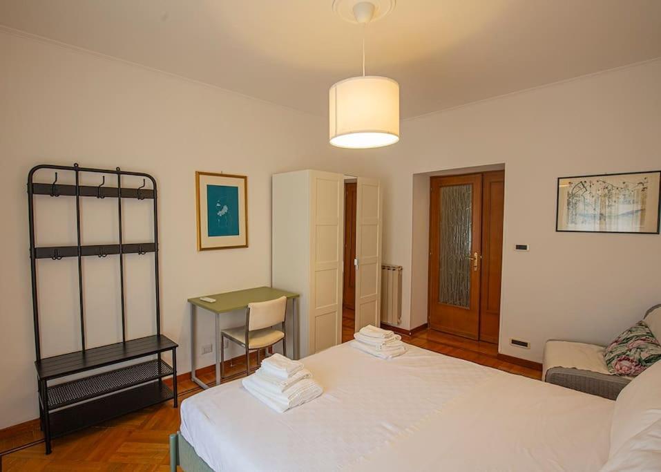 Dimora Al Colosseo, 2 Bedrooms โรม ภายนอก รูปภาพ